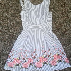 🌸 3 for $20 Blue floral dress with stripes, size 3/small